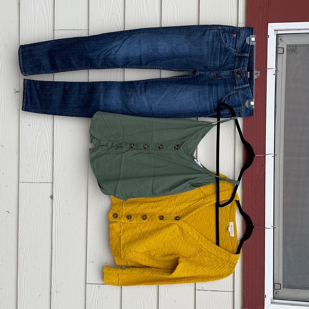 Complete outfit: Hudson Jeans, sweater & tank